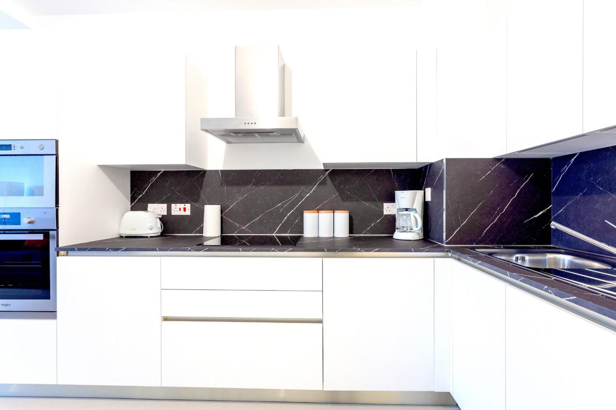 Saint Julian'S - Seafront Cityapartmentstay 외부 사진